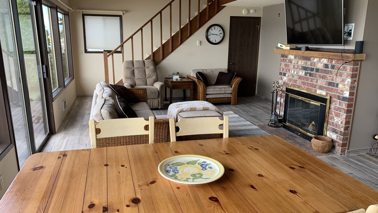 Photo of Livingroom in Langley
