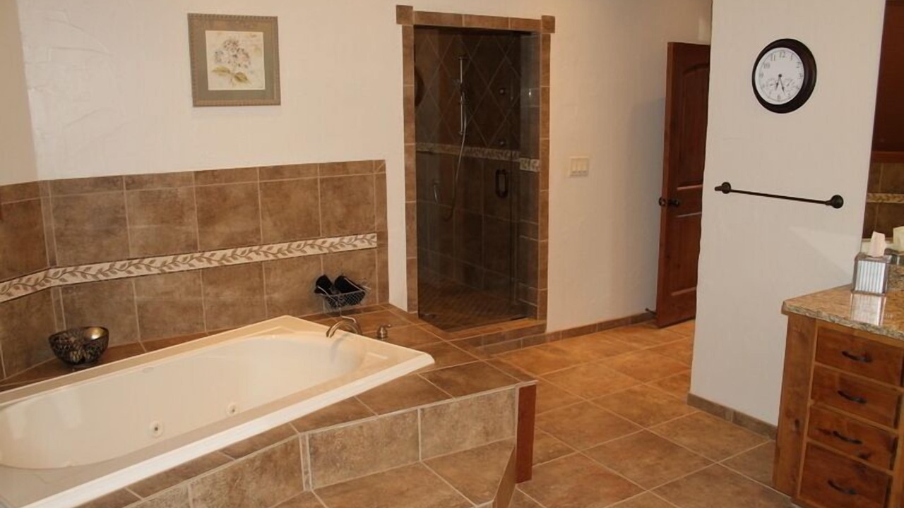 Photo of Bathroom in Windcliff Estates