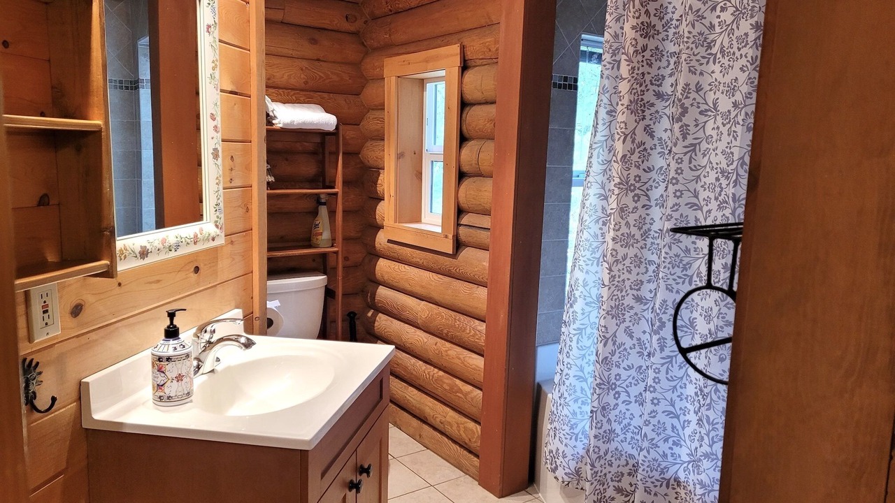Photo of Bathroom in Winthrop
