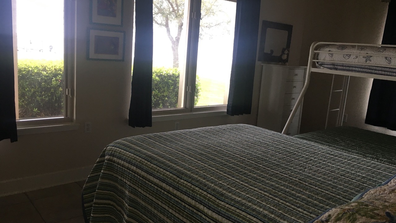 Photo of Bedroom in Lakeview  Jefferson County