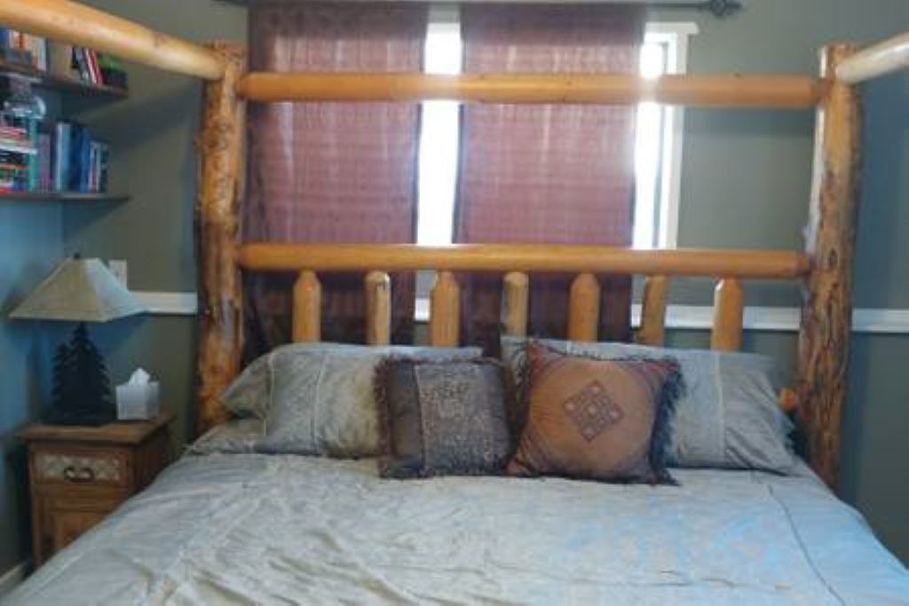 Photo of Bedroom in Shadow Mountain