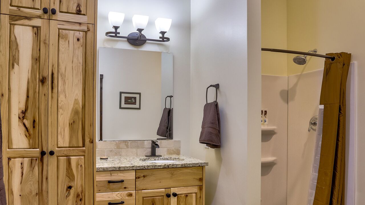 Photo of Bathroom in Niobrara