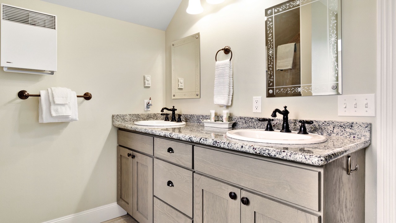 Photo of Bathroom in Eastsound
