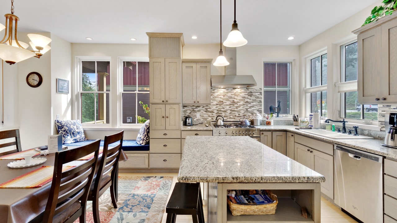 Photo of Kitchen in Eastsound