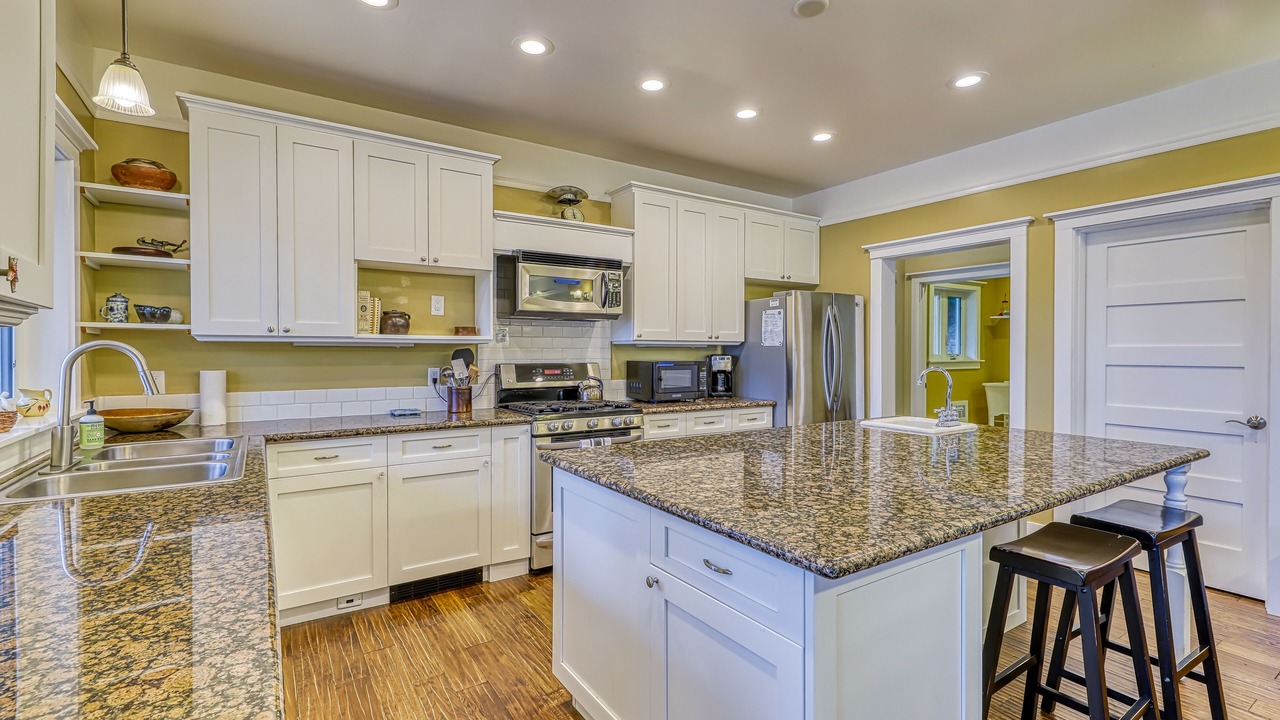 Photo of Kitchen in Eastsound