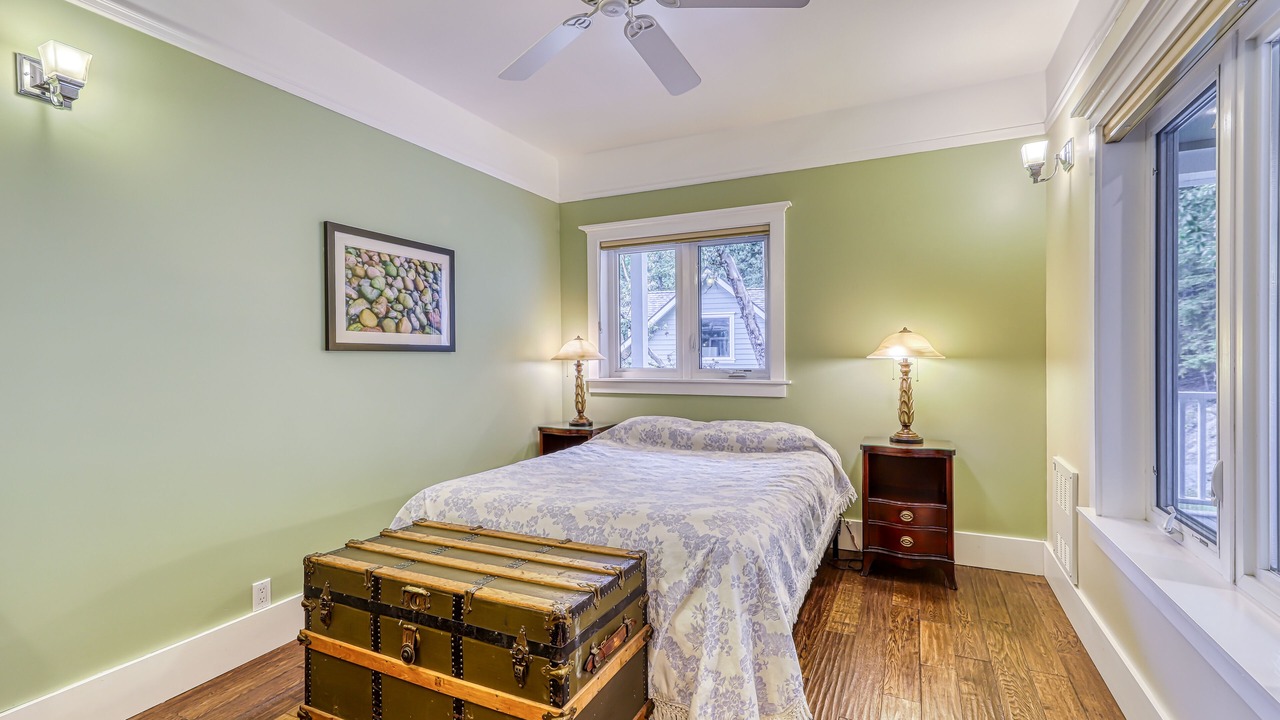 Photo of Bedroom in Eastsound