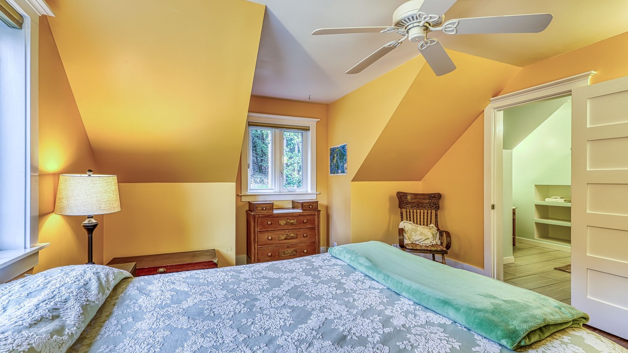 Photo of Bedroom in Eastsound