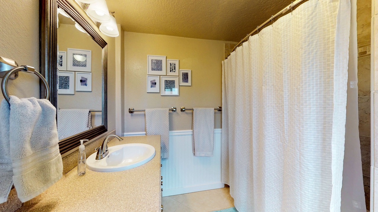 Photo of Bathroom in Manson