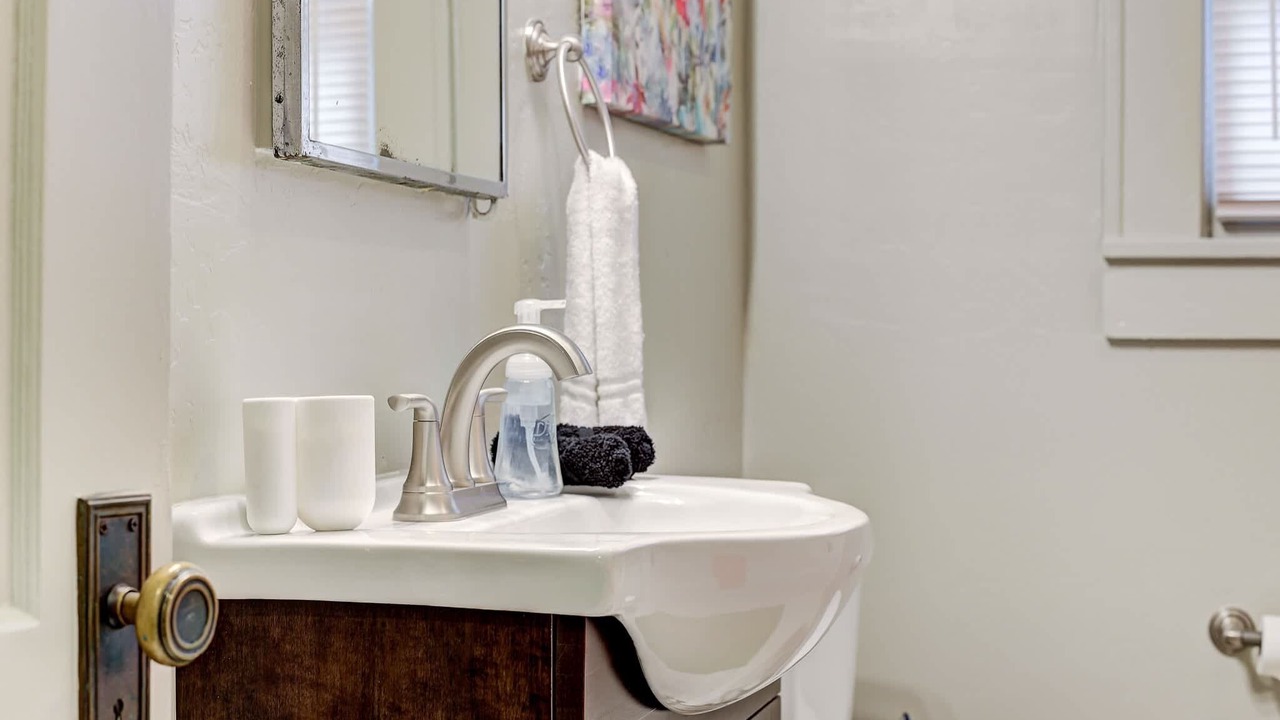 Photo of Bathroom in Asian District