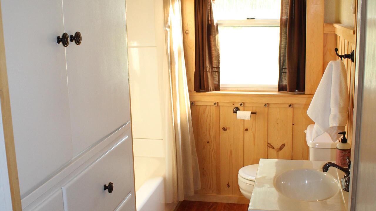 Photo of Bathroom in Okanogan
