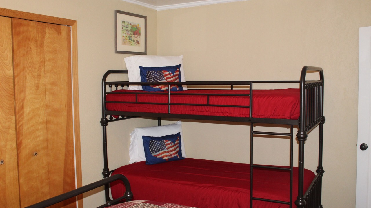 Photo of Bedroom in Okanogan