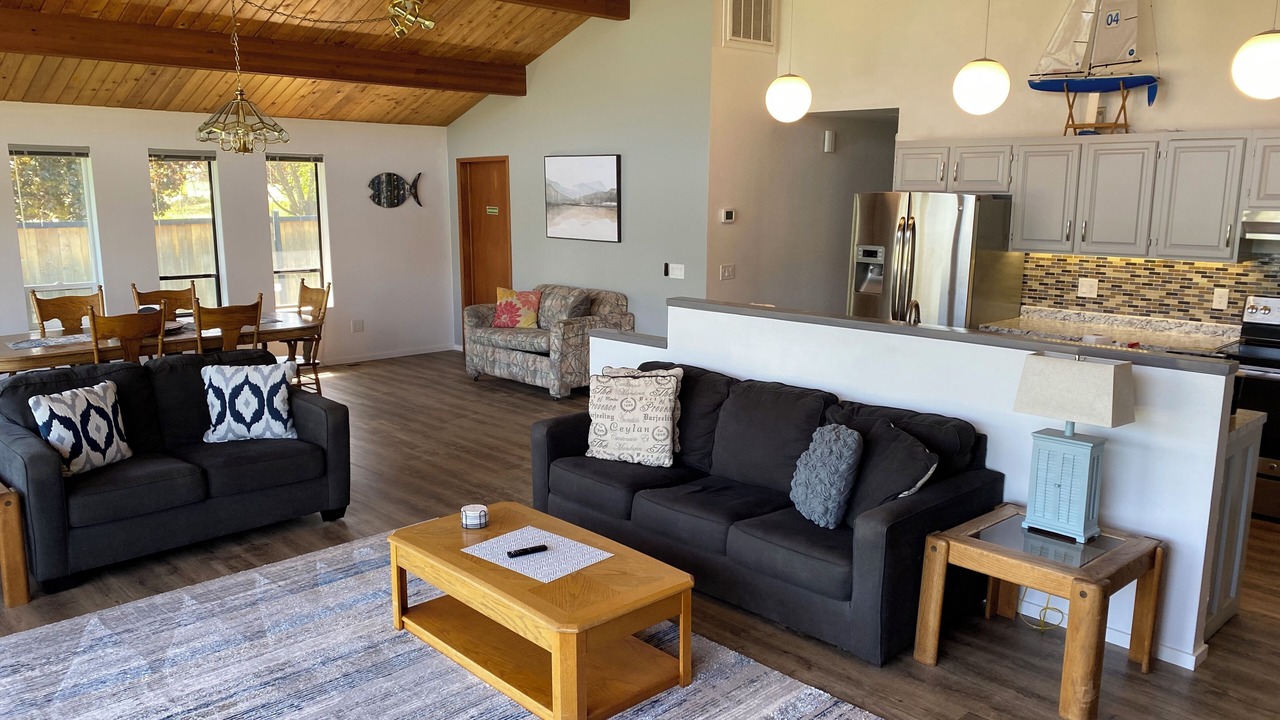 Photo of Livingroom in Oroville