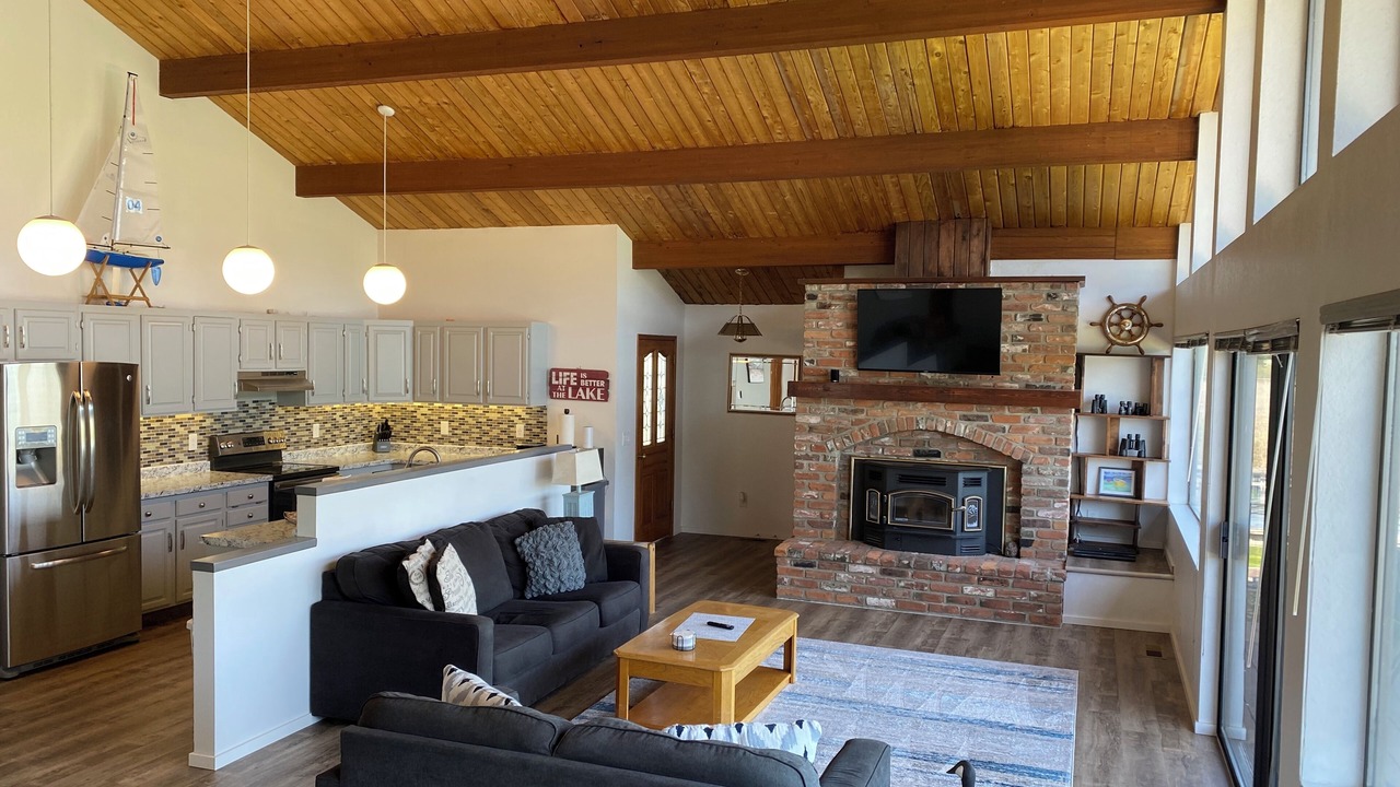 Photo of Livingroom in Oroville
