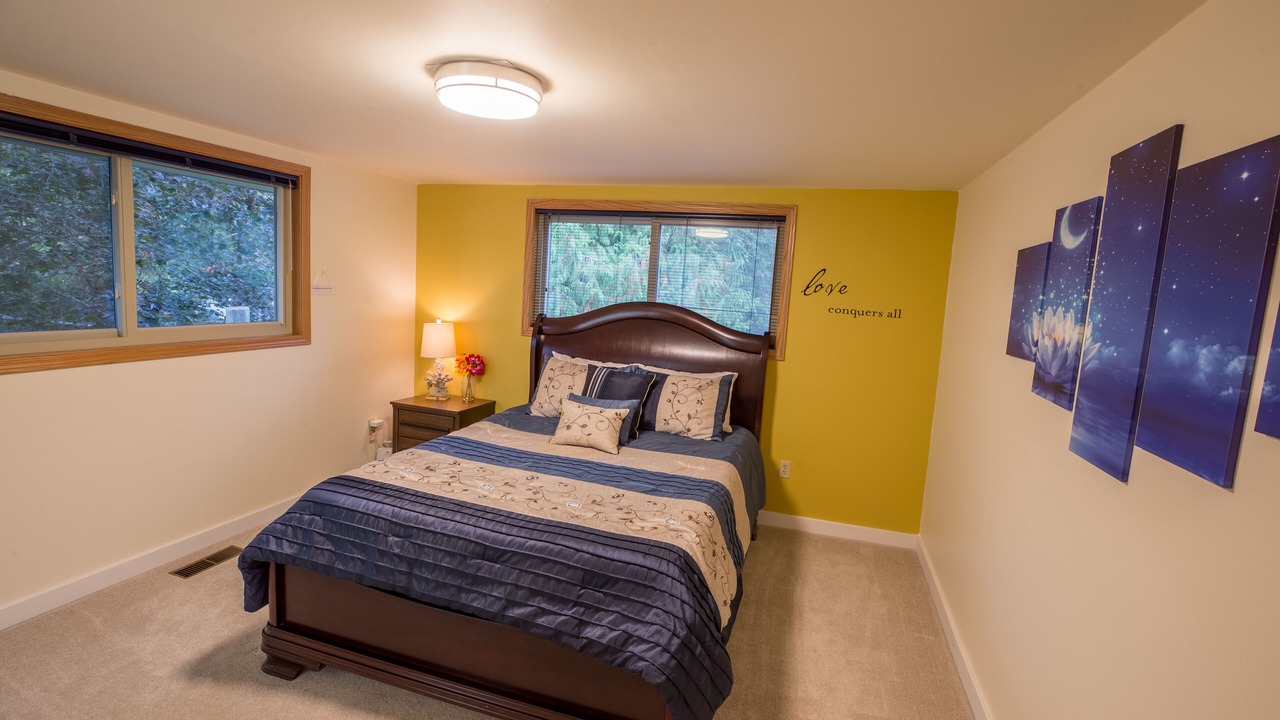 Photo of Bedroom in Belfair