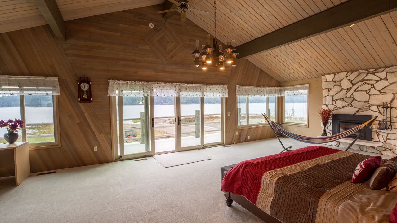 Photo of Bedroom in Belfair