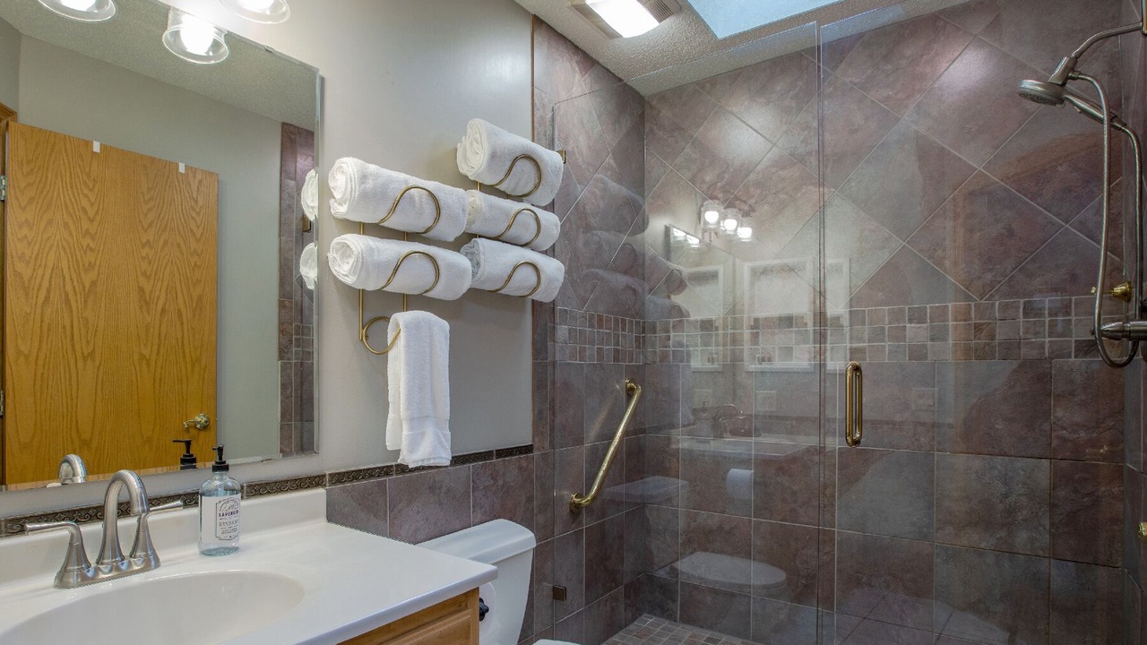 Photo of Bathroom in Yankton