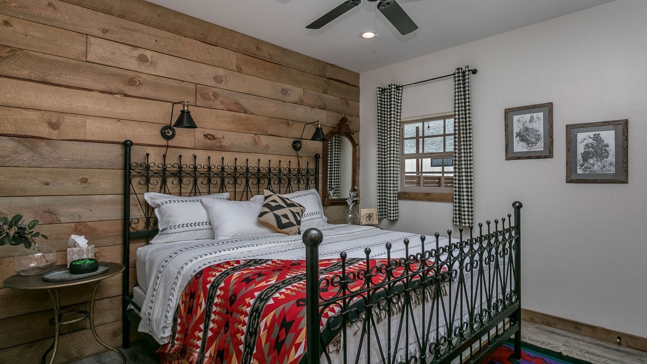 Photo of Bedroom in Canyon