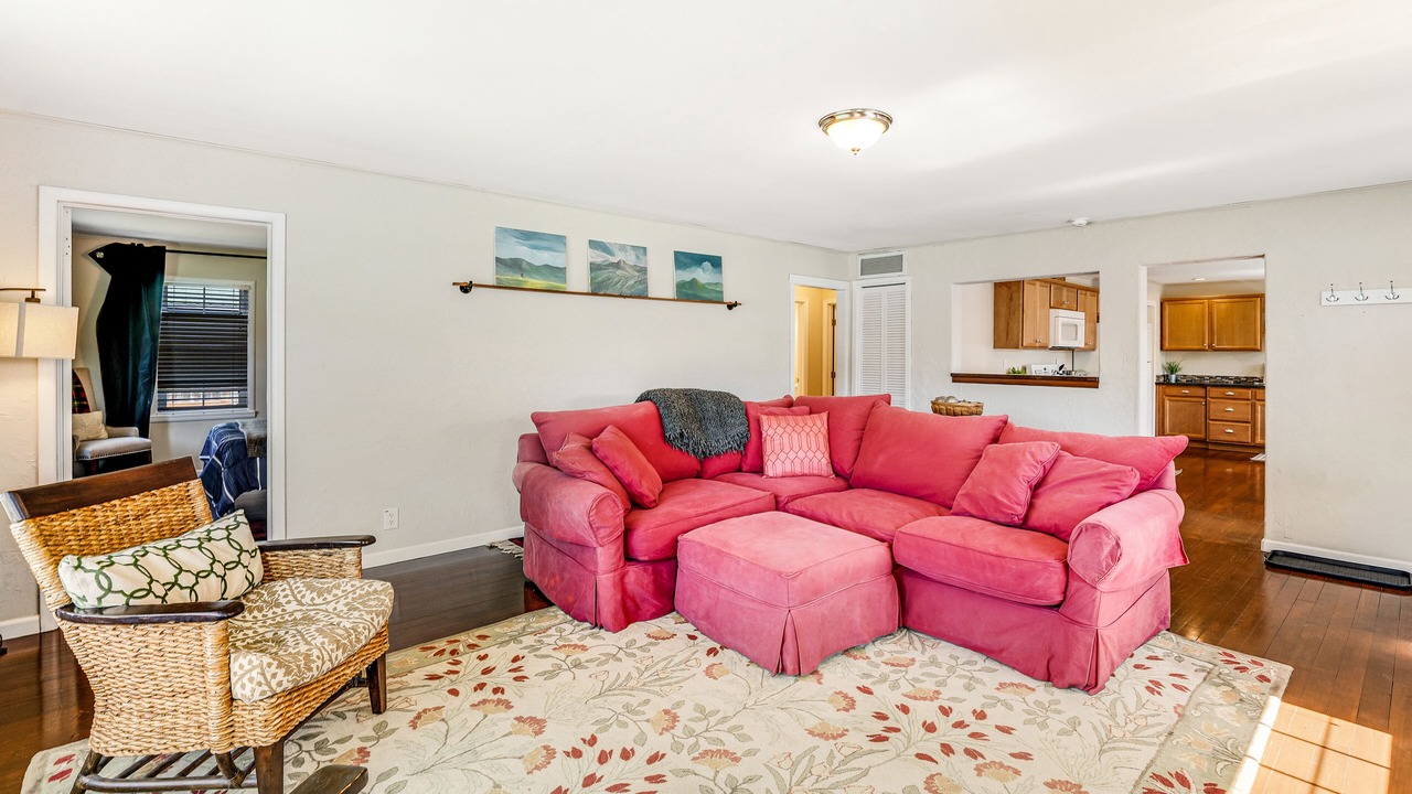 Photo of Livingroom in Wapato Point