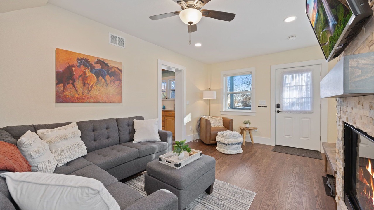 Photo of Livingroom in Loveland