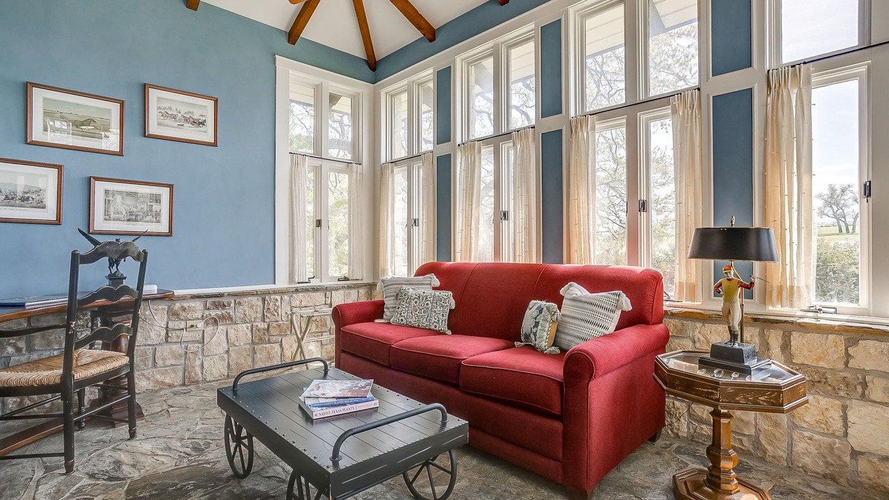 Photo of Livingroom in Morgan Mill