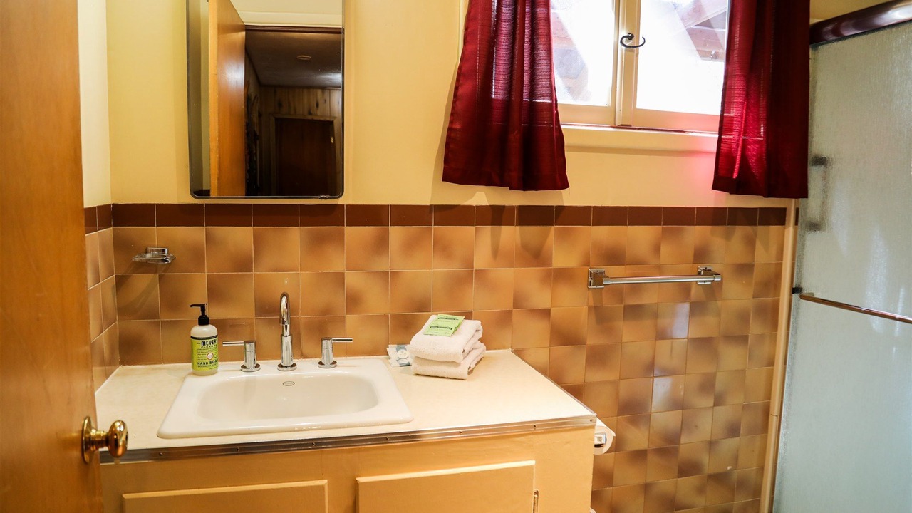 Photo of Bathroom in Joseph