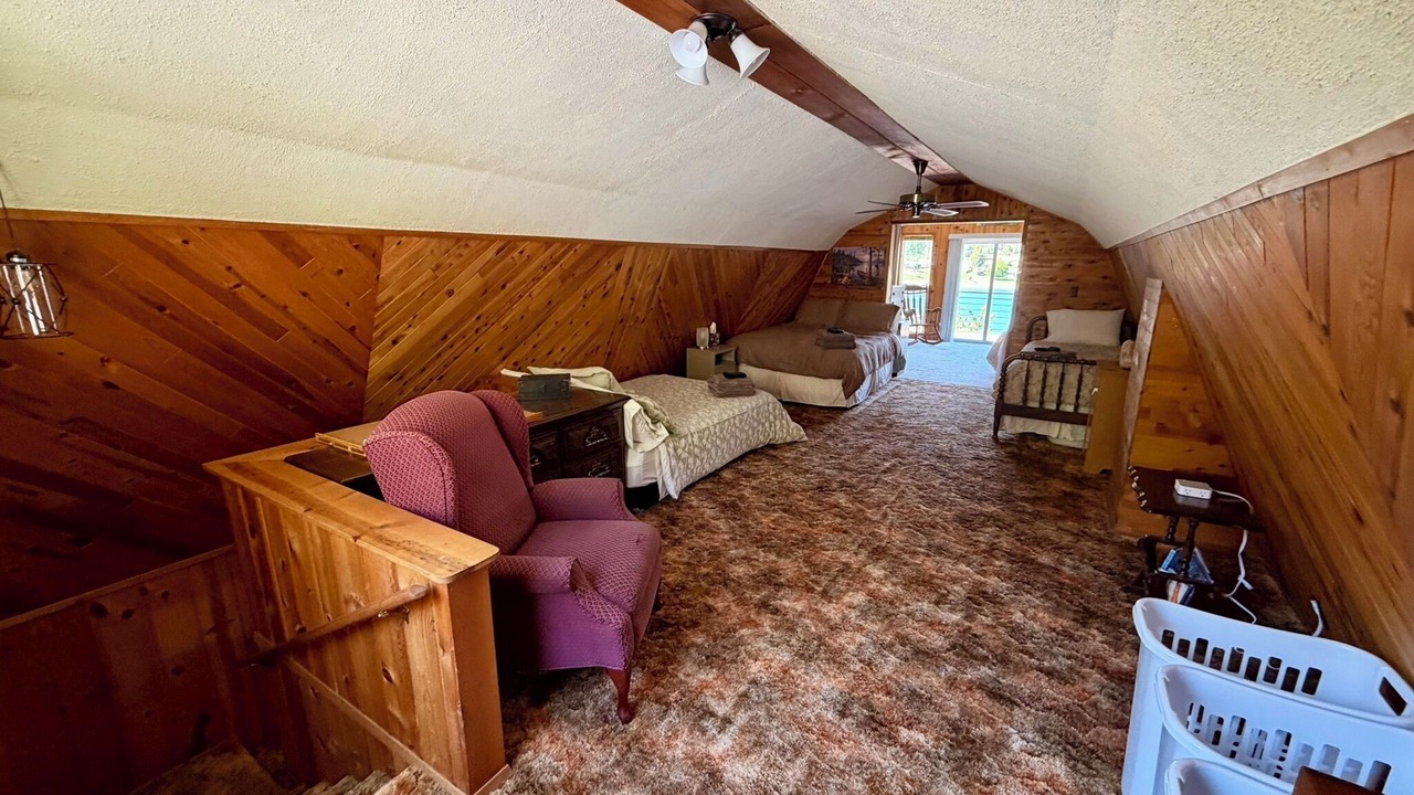 Photo of Bedroom in Oroville