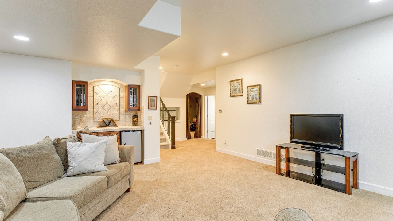 Photo of Livingroom in Tallyn's Reach