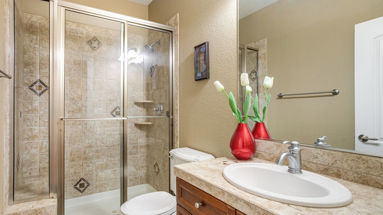 Photo of Bathroom in Tallyn's Reach