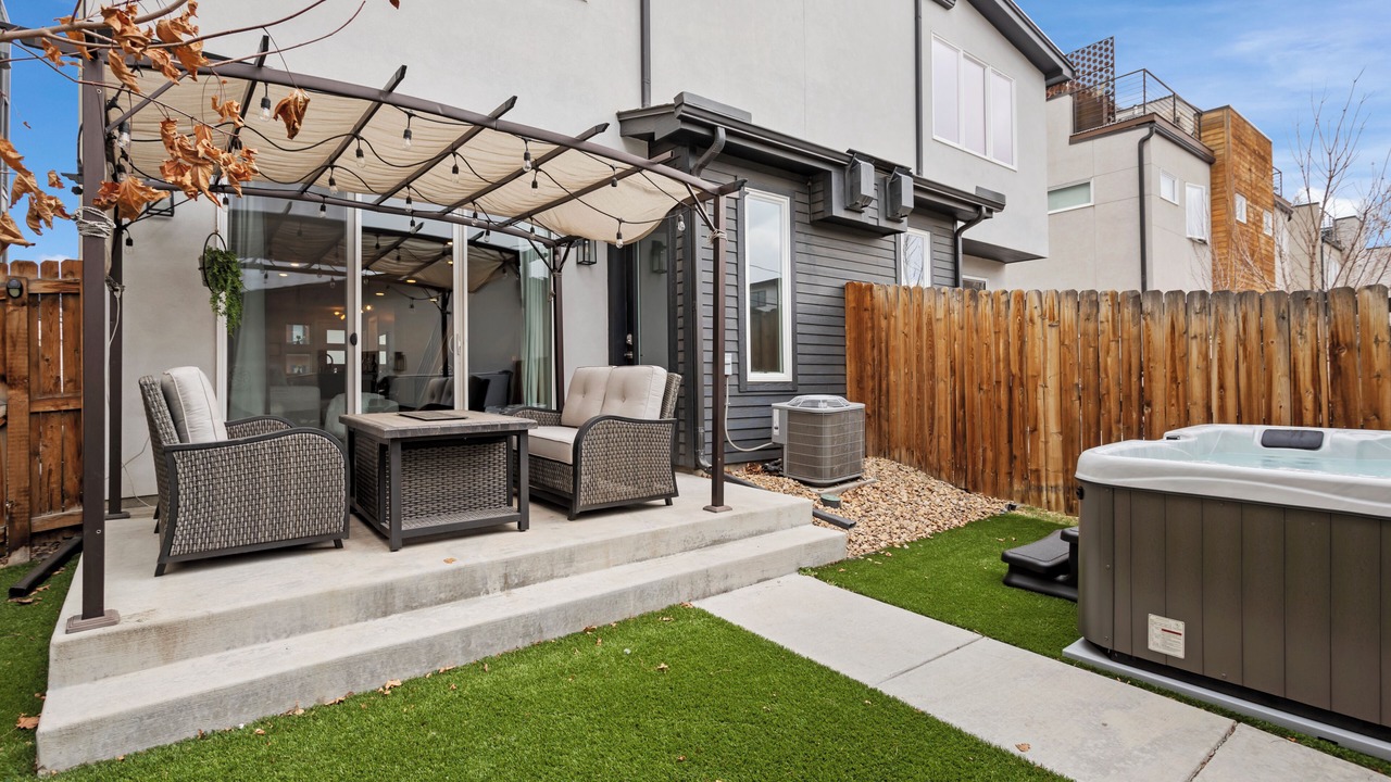 Photo of Outdoor in Englewood