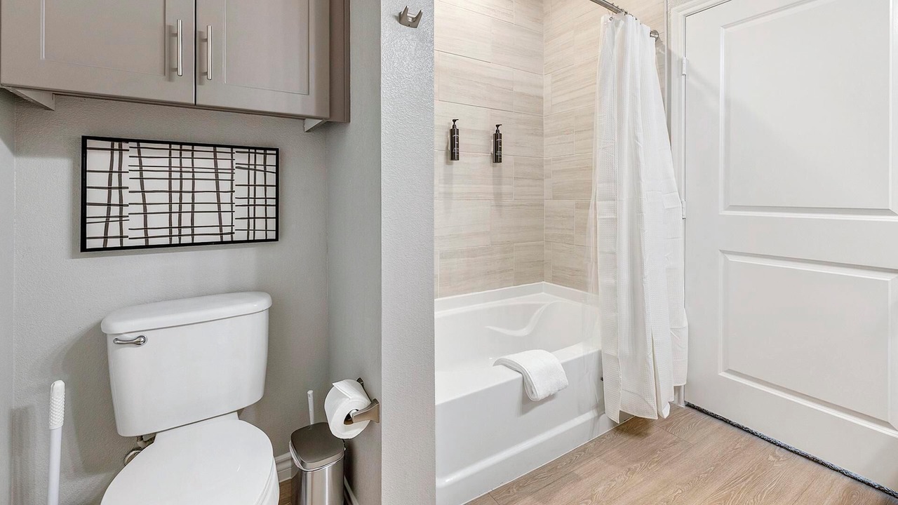 Photo of Bathroom in Red Oak