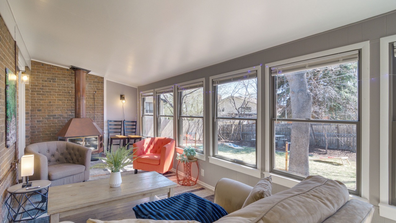 Photo of Livingroom in Lamar Heights Area