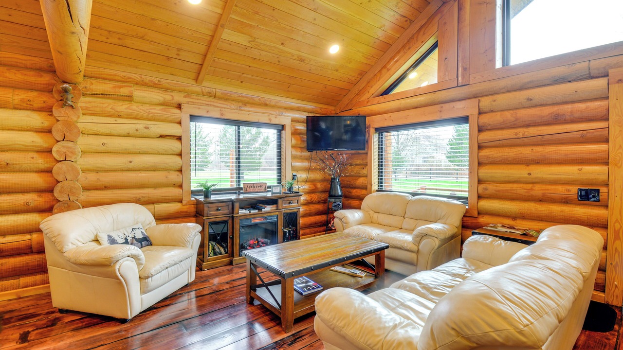 Photo of Livingroom in Forks