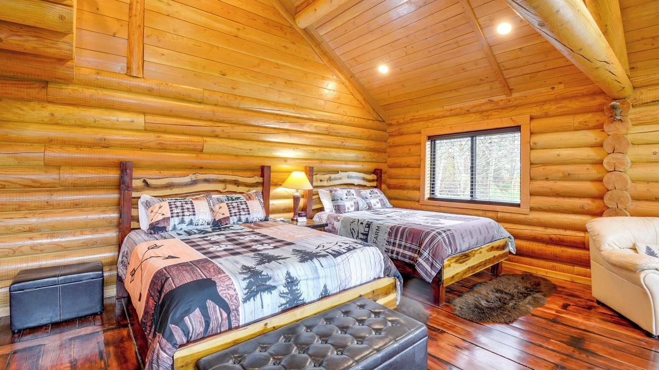 Photo of Bedroom in Forks