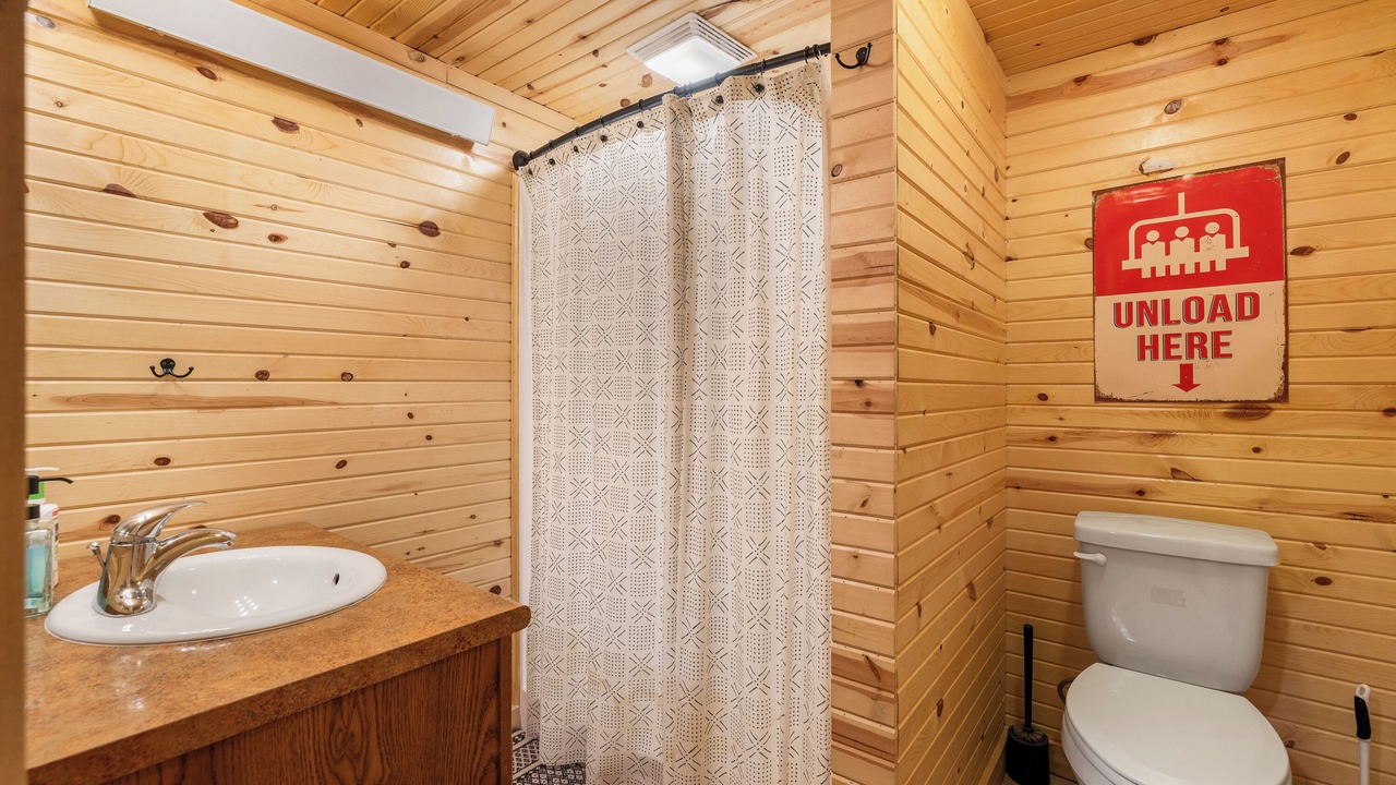 Photo of Bathroom in Lead