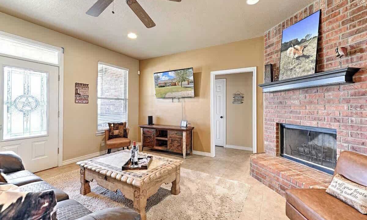 Photo of Livingroom in Azle