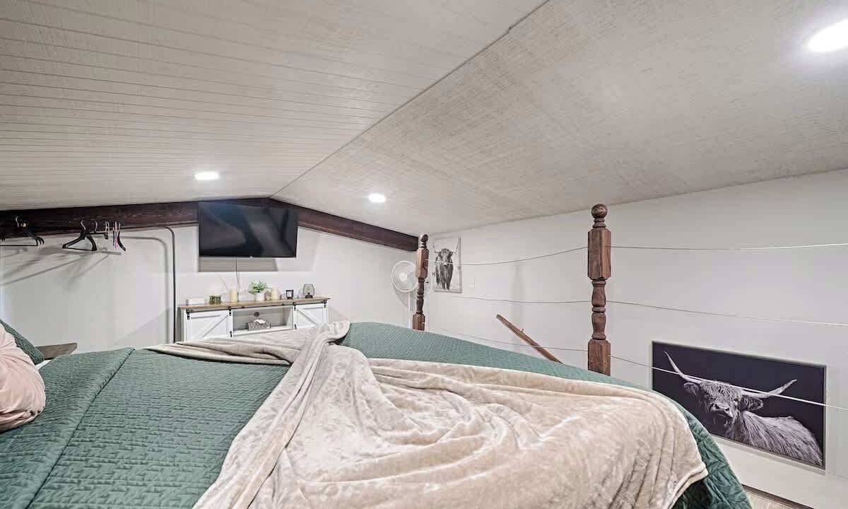 Photo of Bedroom in Azle