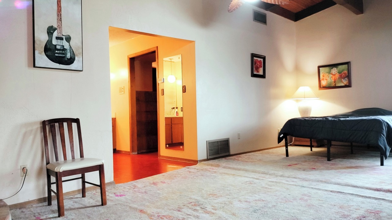 Photo of Bedroom in Lawton
