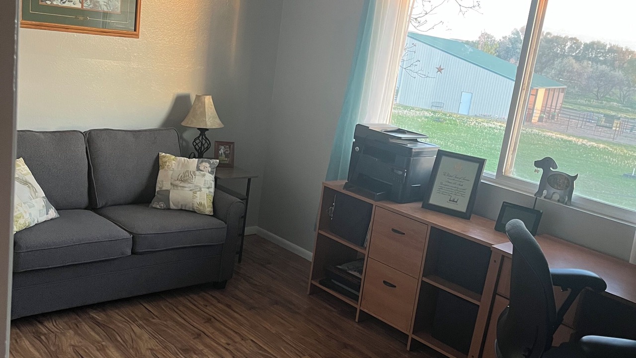 Photo of Livingroom in Ontario