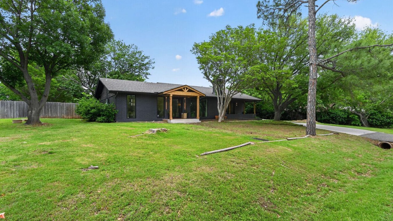 Photo of Outdoor in Hickory Creek