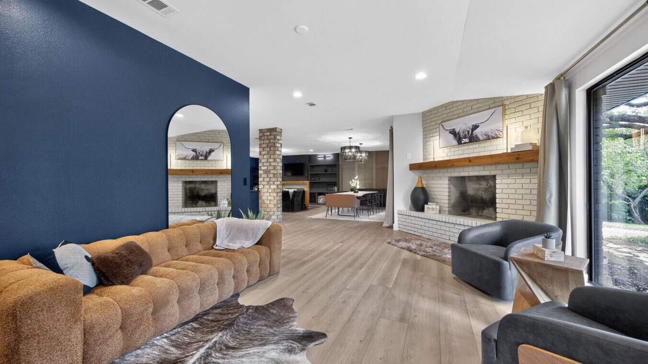 Photo of Livingroom in Hickory Creek