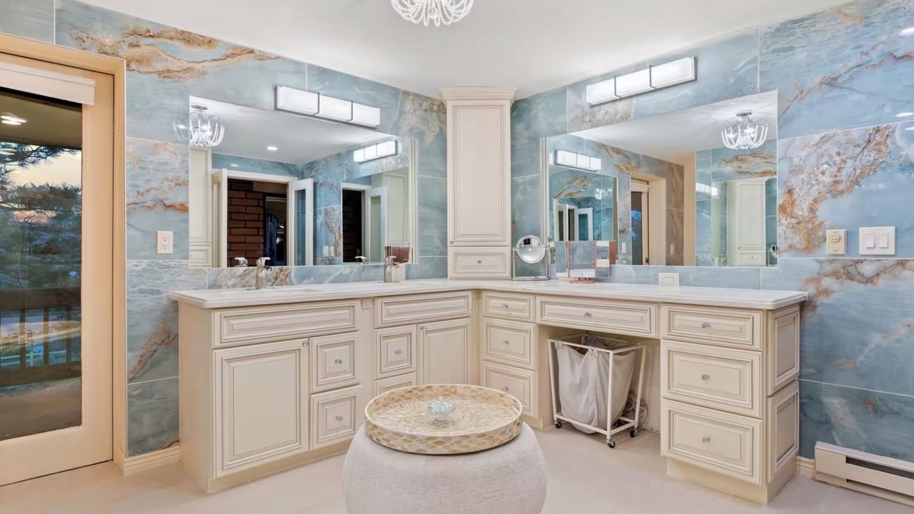 Photo of Bathroom in Golden