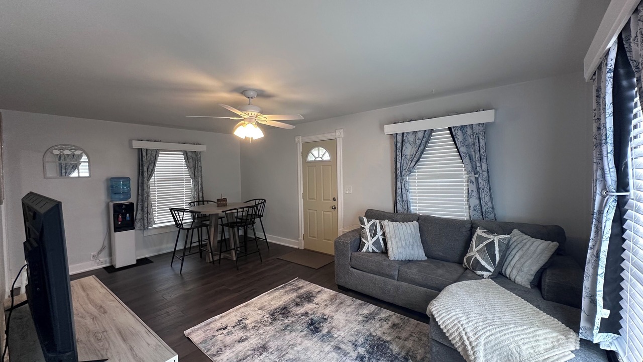 Photo of Livingroom in Lewellen