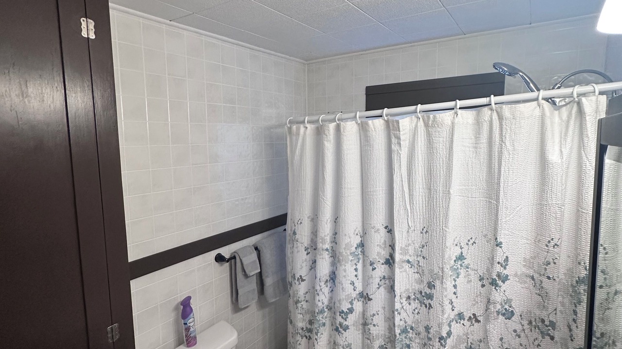 Photo of Bathroom in Lewellen
