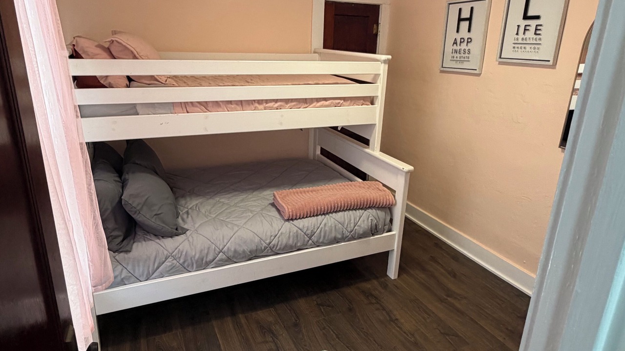 Photo of Bedroom in Lewellen