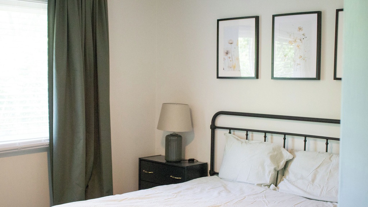 Photo of Bedroom in Lawrence