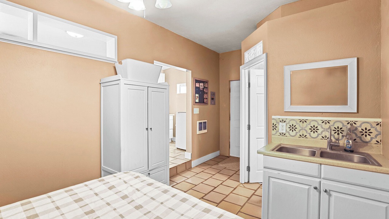 Photo of Bedroom in Nob Hill