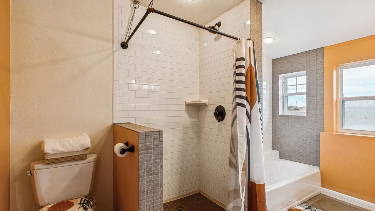 Photo of Bathroom in Lincoln Park