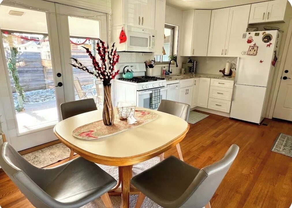Photo of Kitchen in Barths