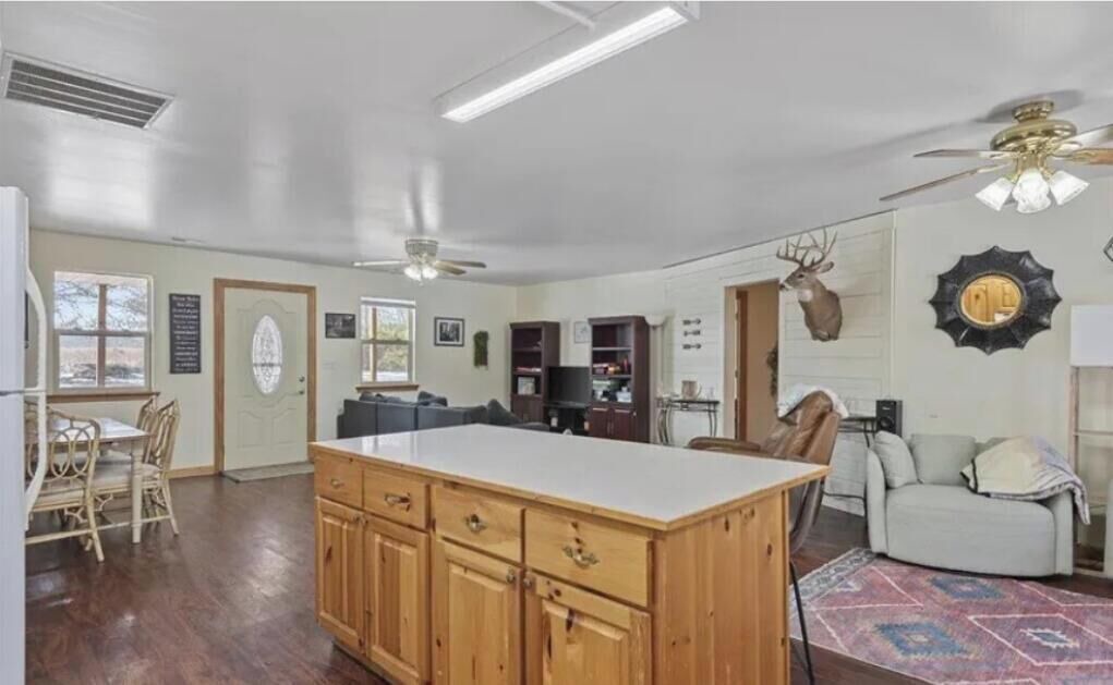 Photo of Livingroom in Pittsfield