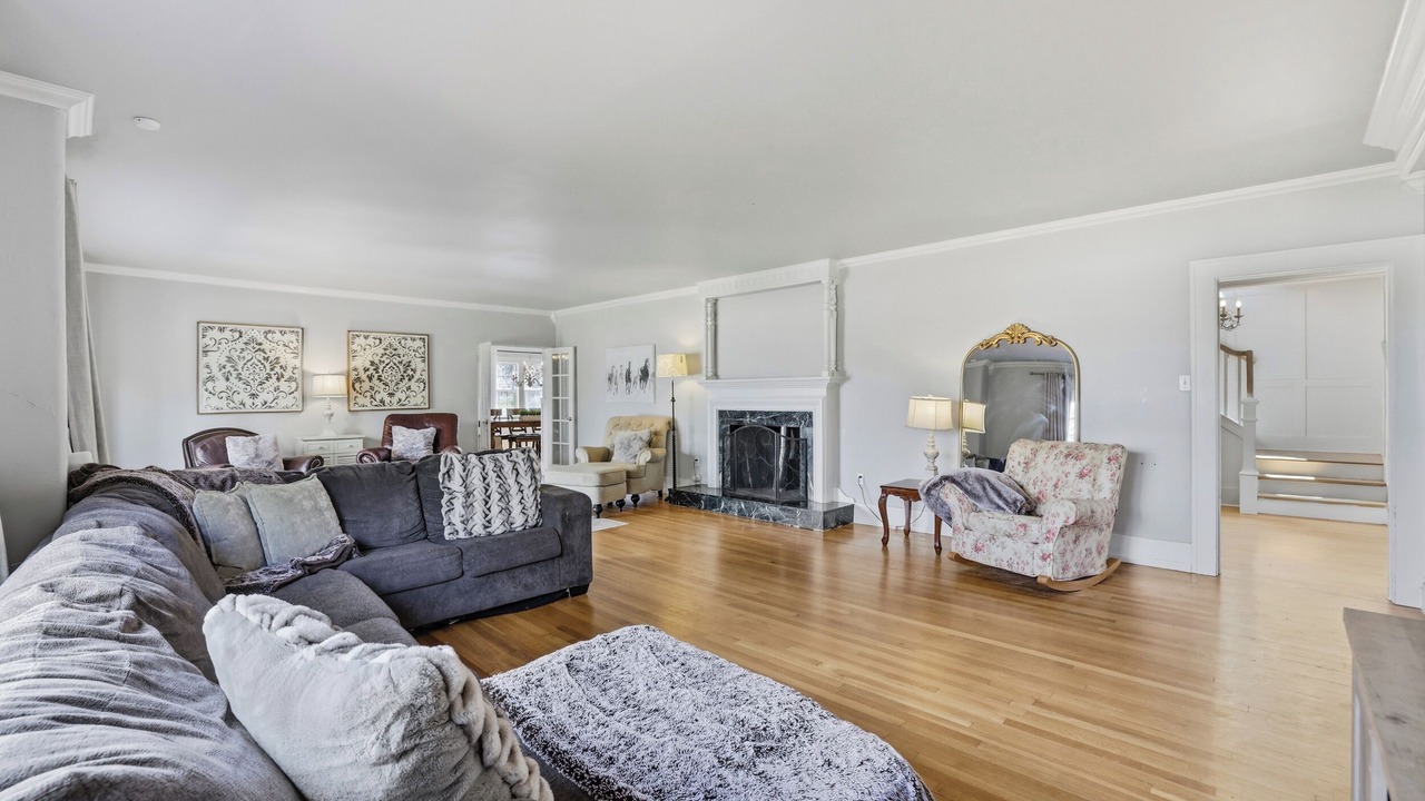 Photo of Livingroom in Broadmoor